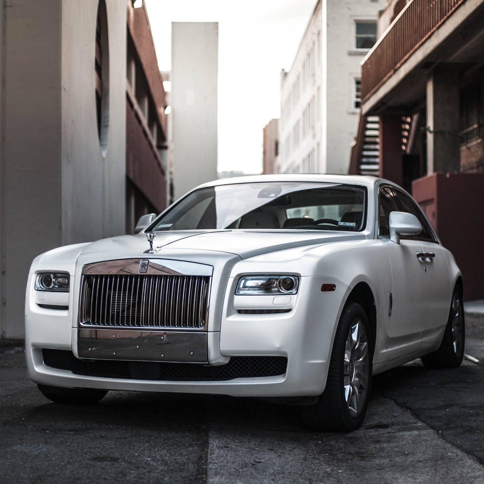 RollsRoyce to stop manufacturing gasoline cars by the end of the decade  teases electric car  CNN Business