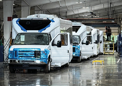 Optimal-EV S1 LF electric shuttle buses being manufactured