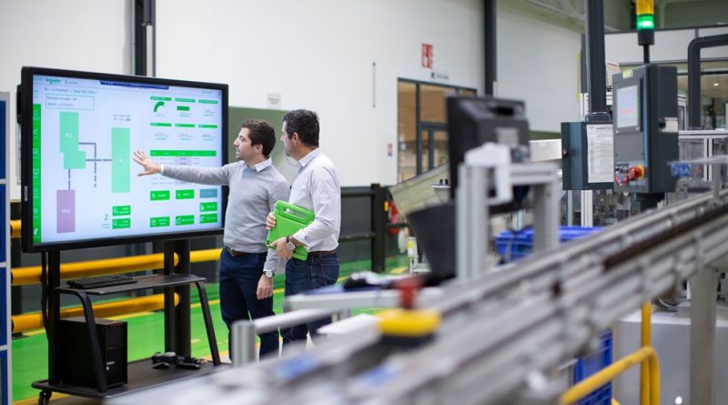 Schneider-Smart-Factory-Le-Vaudreuil