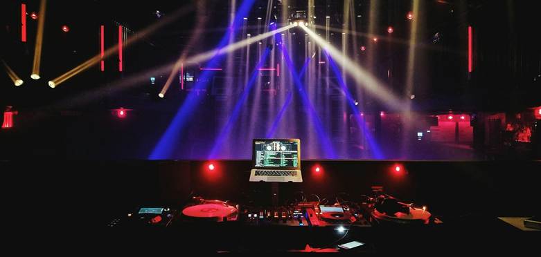 temporary power system in entertainment venue